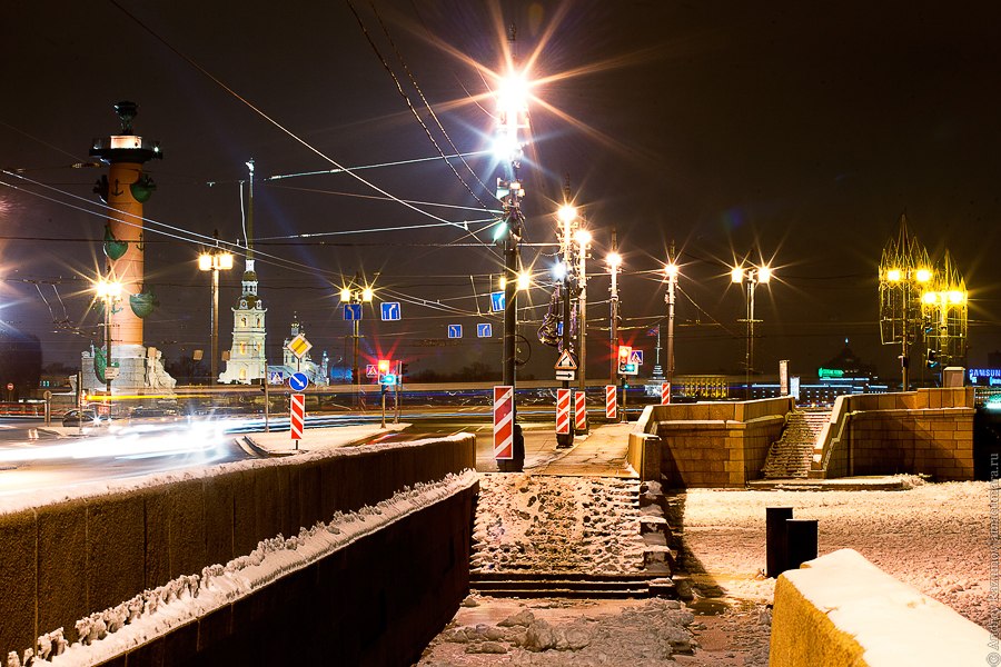 Ночной Петербург ростральные колонны